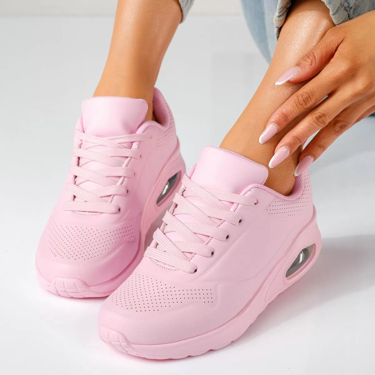 Lotte - Stylish Comfort Sneakers