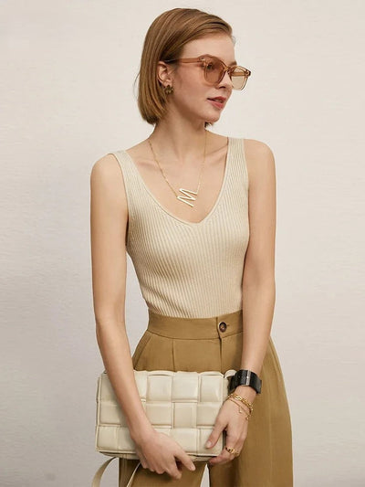 Adley | Stijlvolle Geribde V-Hals Top voor een Elegante Look