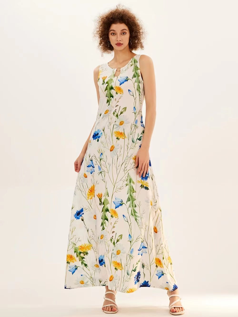 Alyssa | Mouwloze Lange Bloemenjurk met V-hals