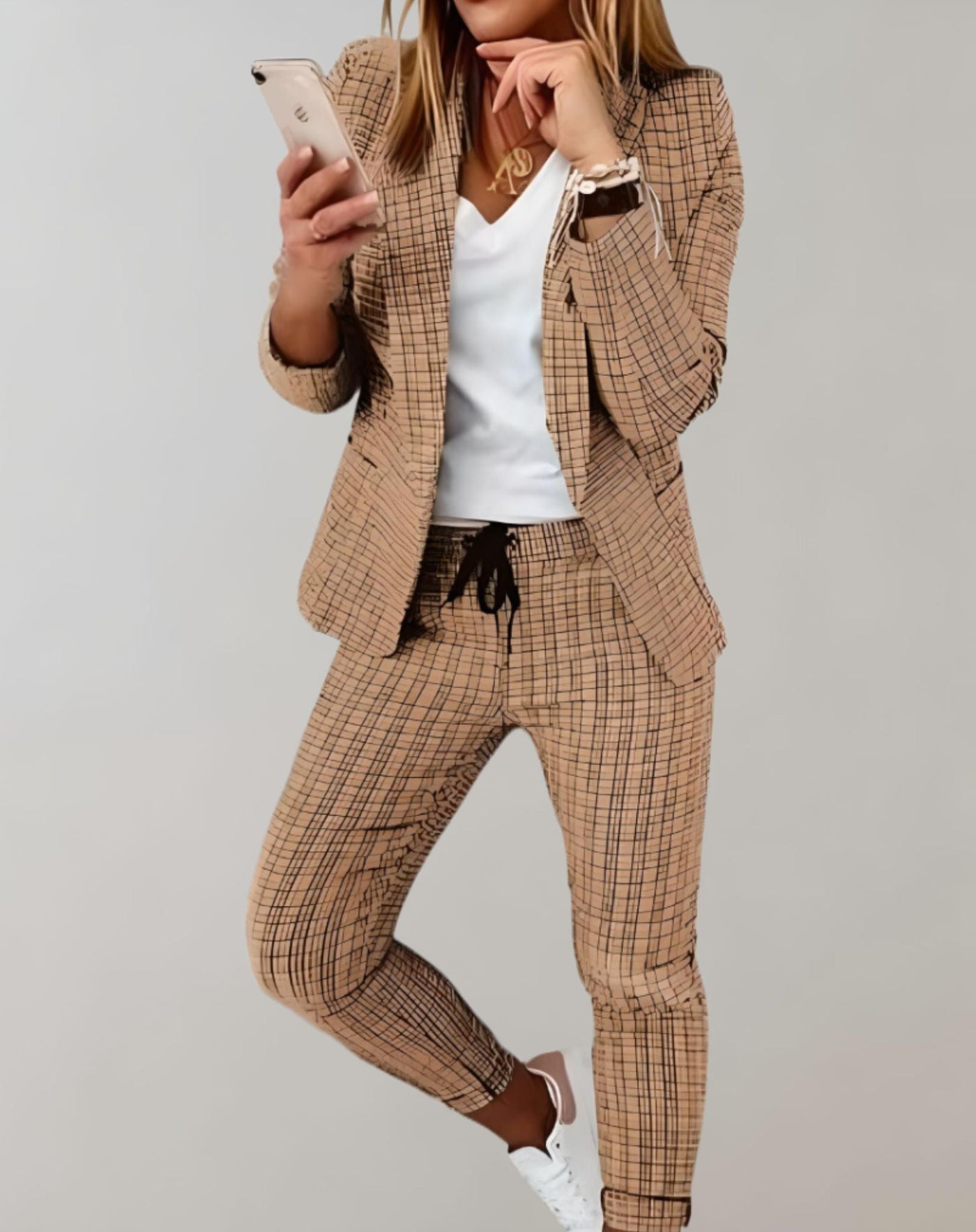 HOPE | Two-piece set with fitted checked blazer and matching trousers