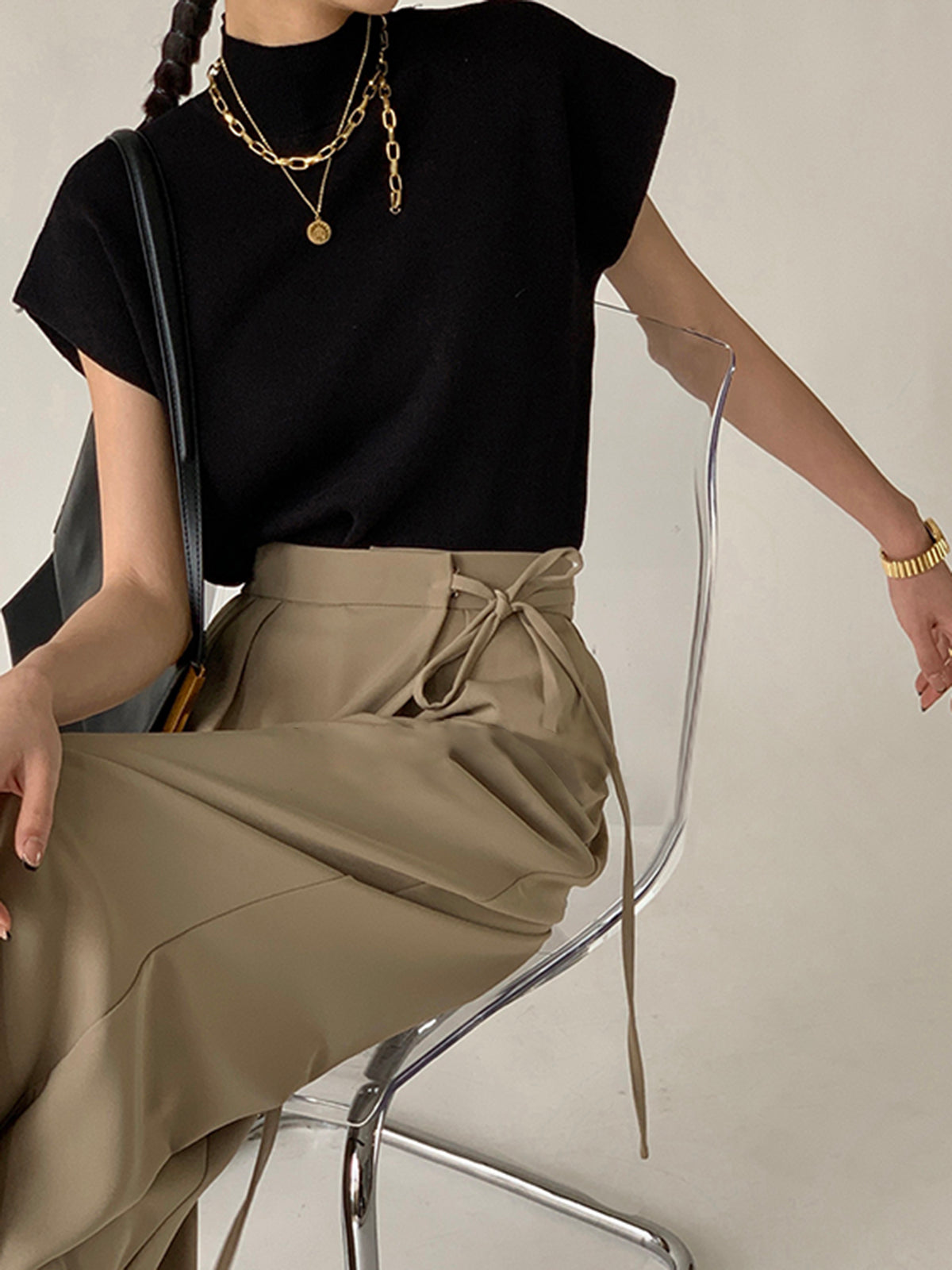 Ismara - Elegant Top with High Collar