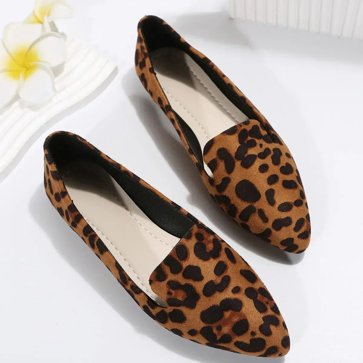 Ivy - Leopard loafers with pointed toe