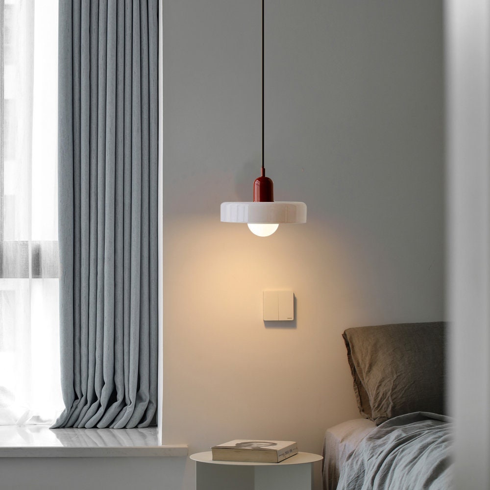 Velmiora – Bauhaus Glass Pendant Light