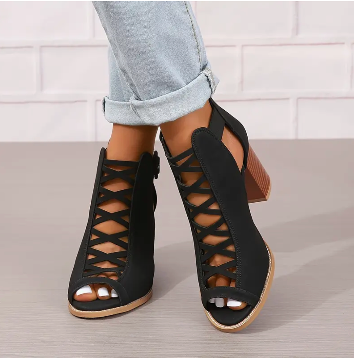 Lisa - The retro high heels with chunky heel