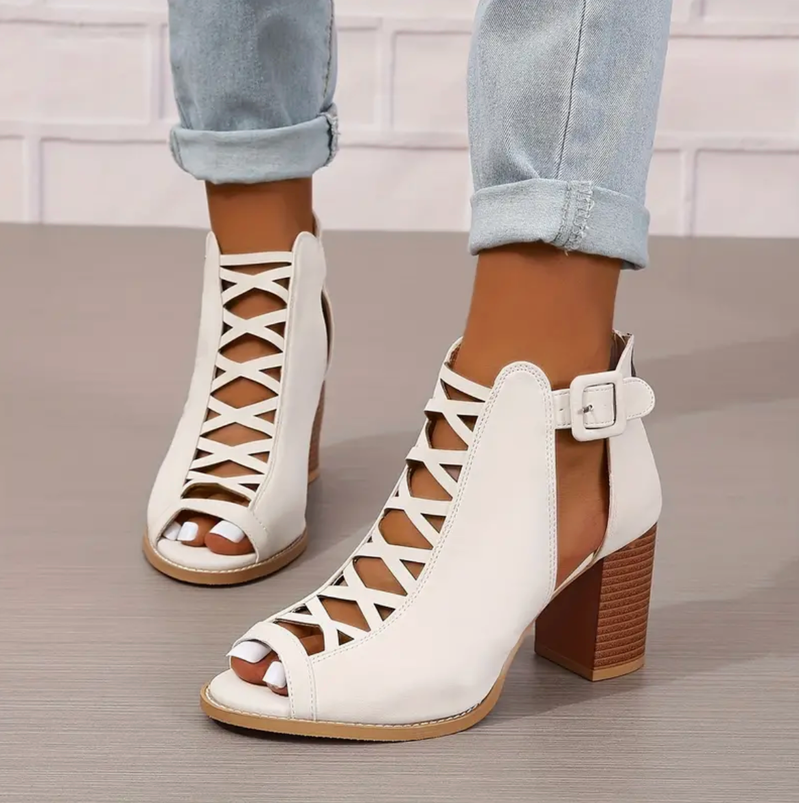 Lisa - The retro high heels with chunky heel
