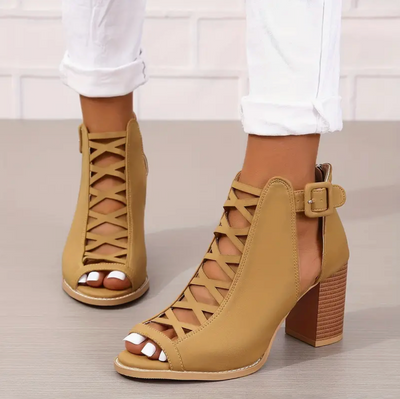 Lisa - The retro high heels with chunky heel