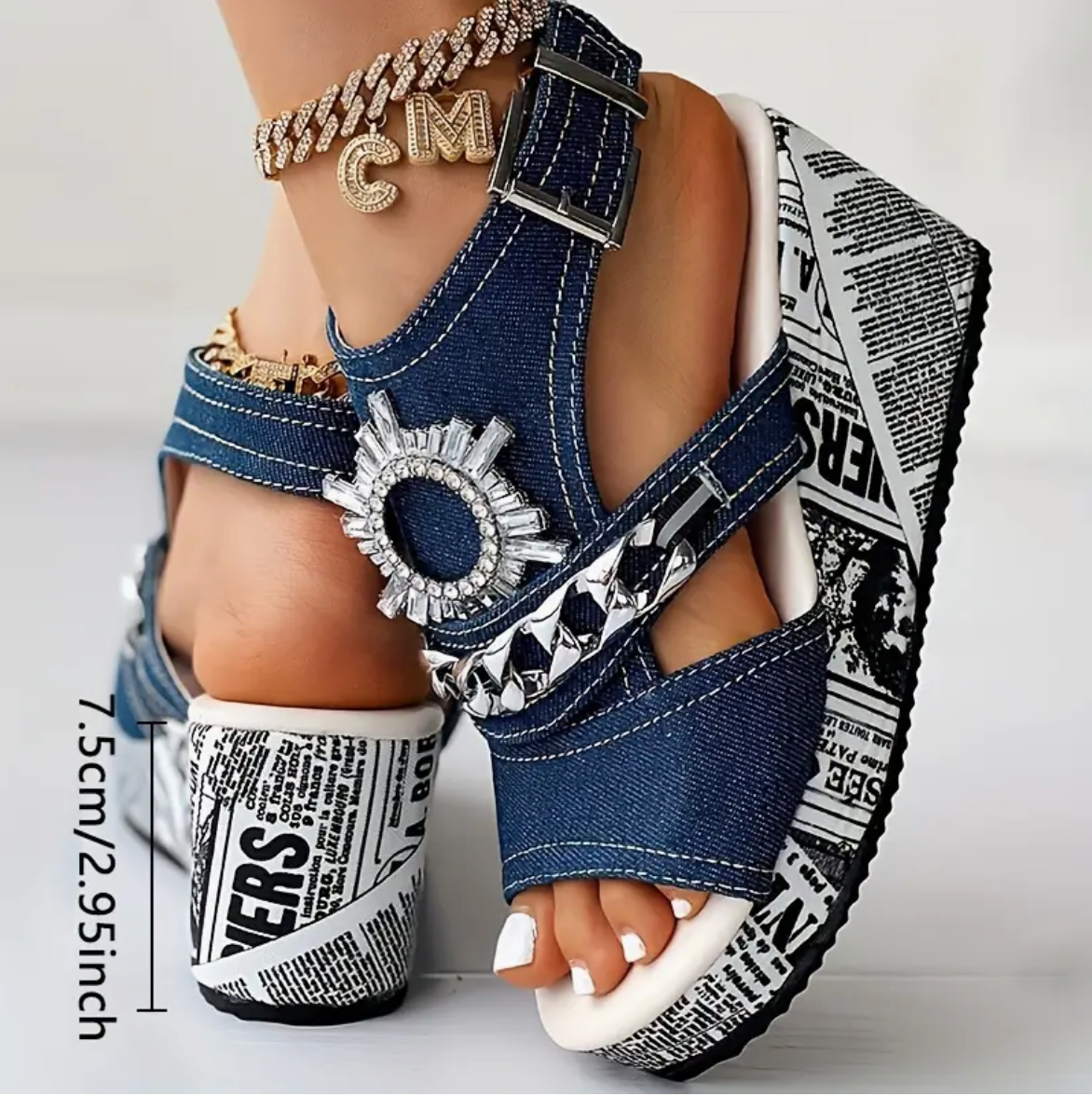 Emma - The summer platform sandals with chain and rhinestone decoration