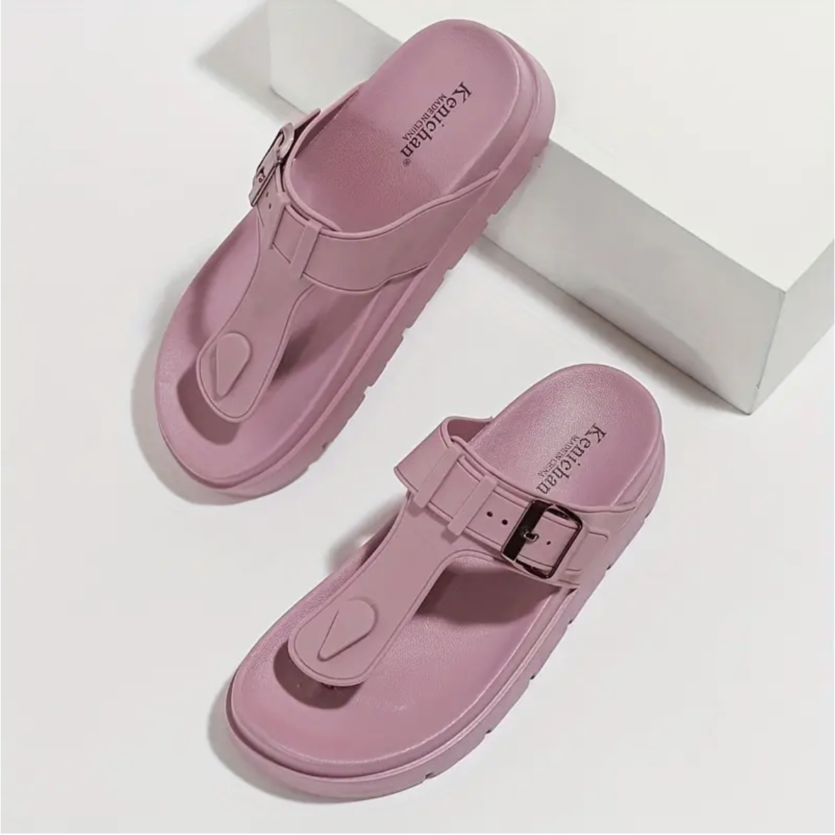Lotte - The comfortable flip-flops with a solid color