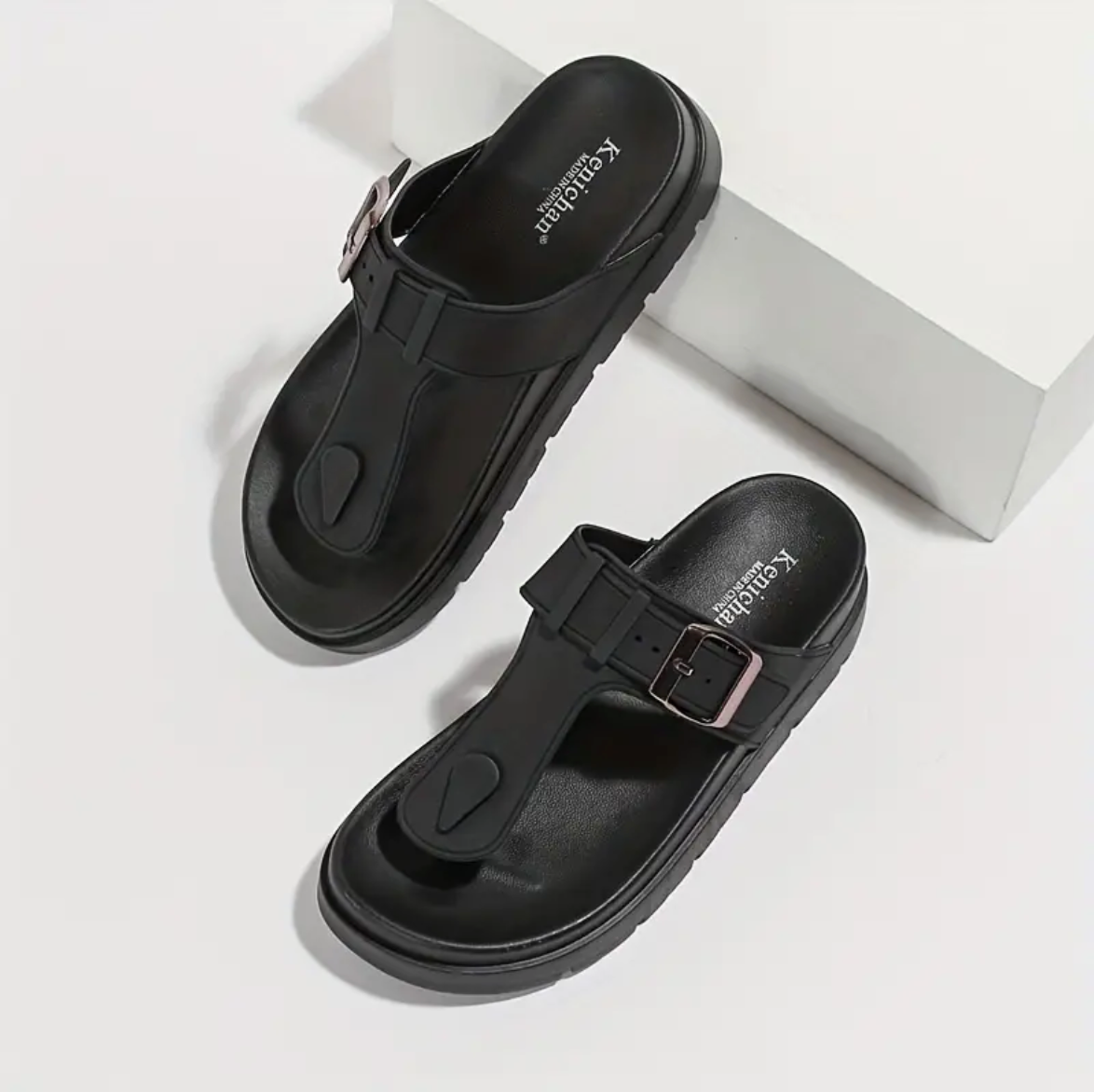 Lotte - The comfortable flip-flops with a solid color