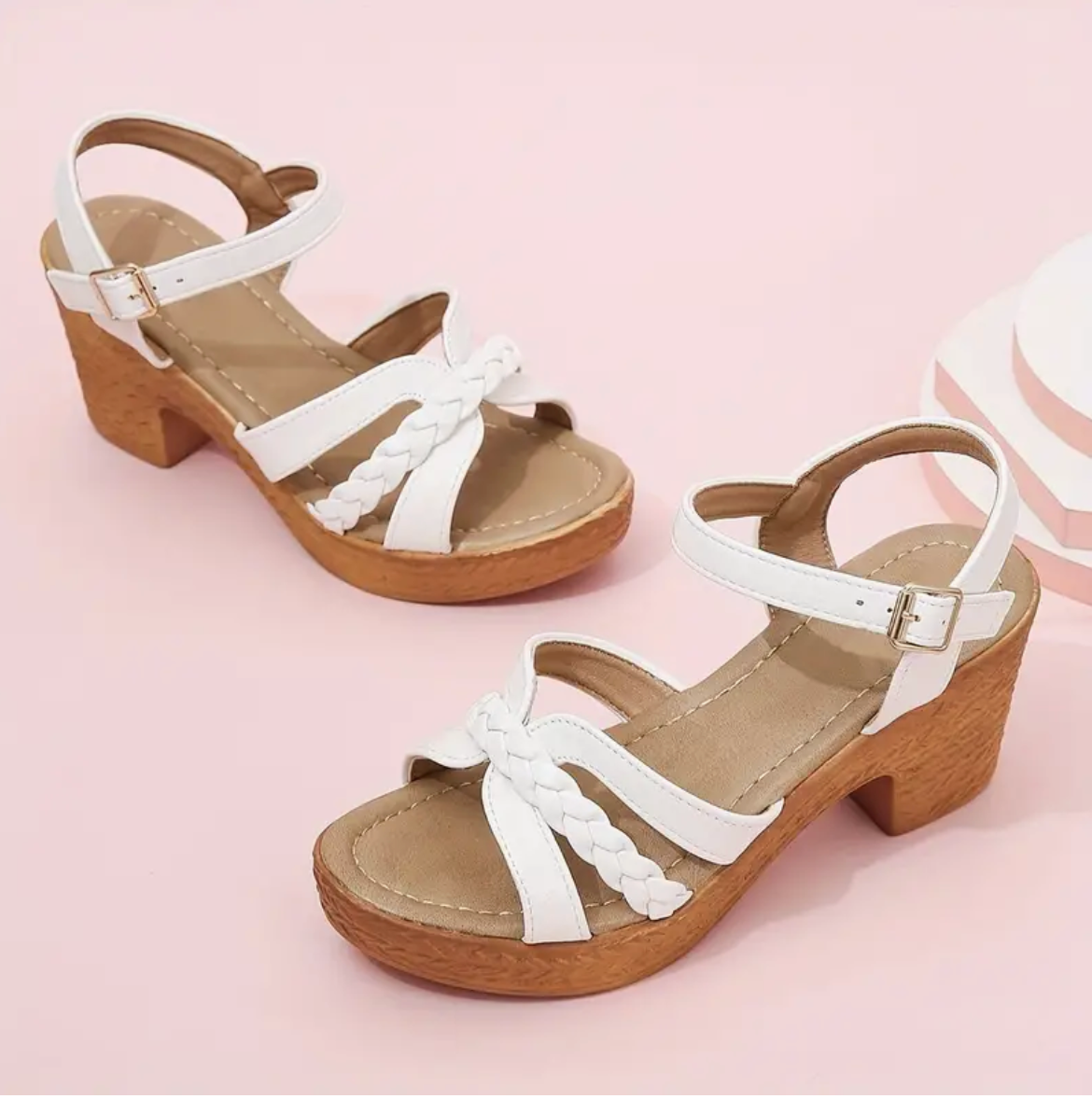 Lieke - The summer sandals with braided chunky heel