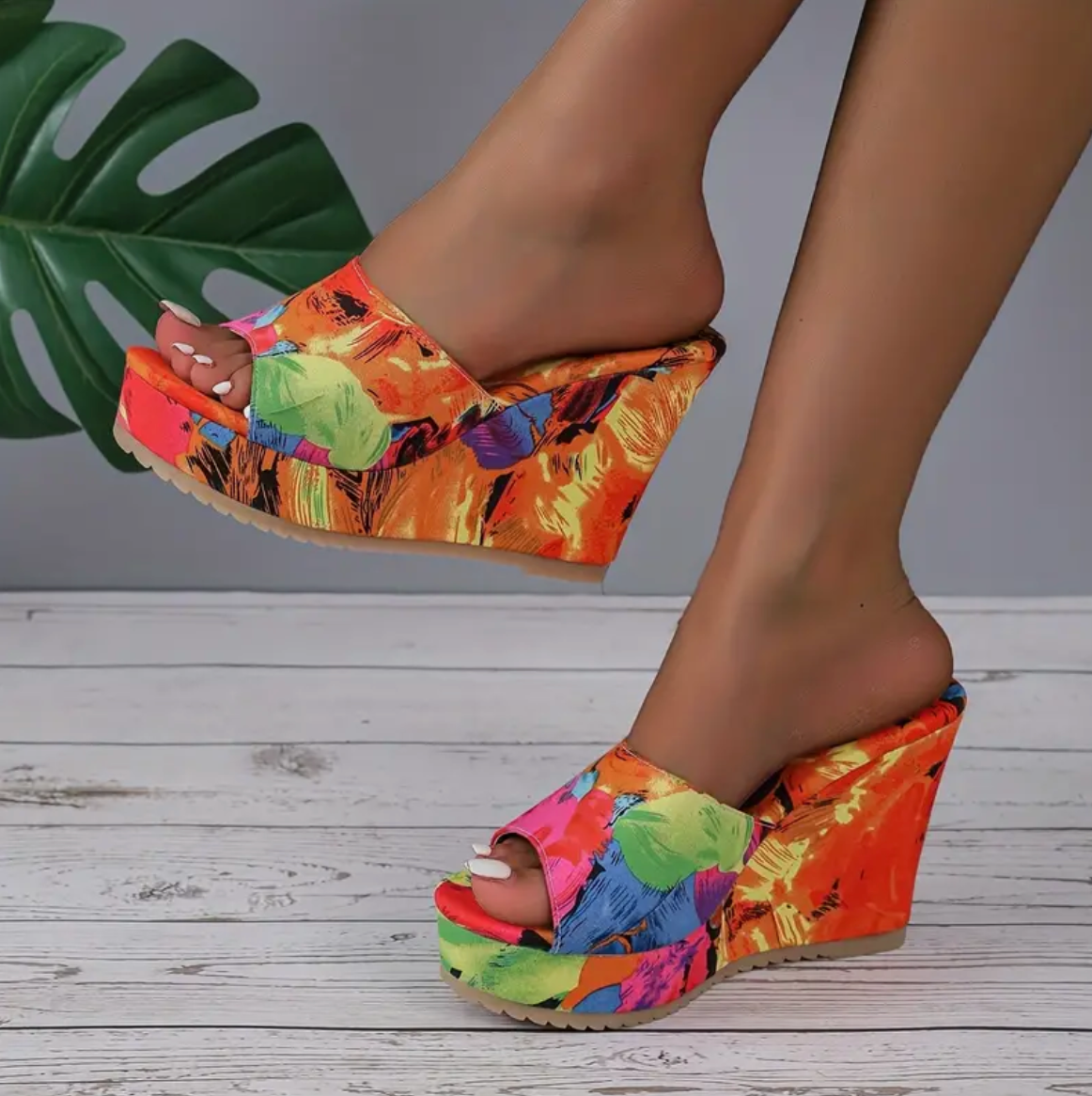 Femke - The platform wedge sandals with colorful print pattern