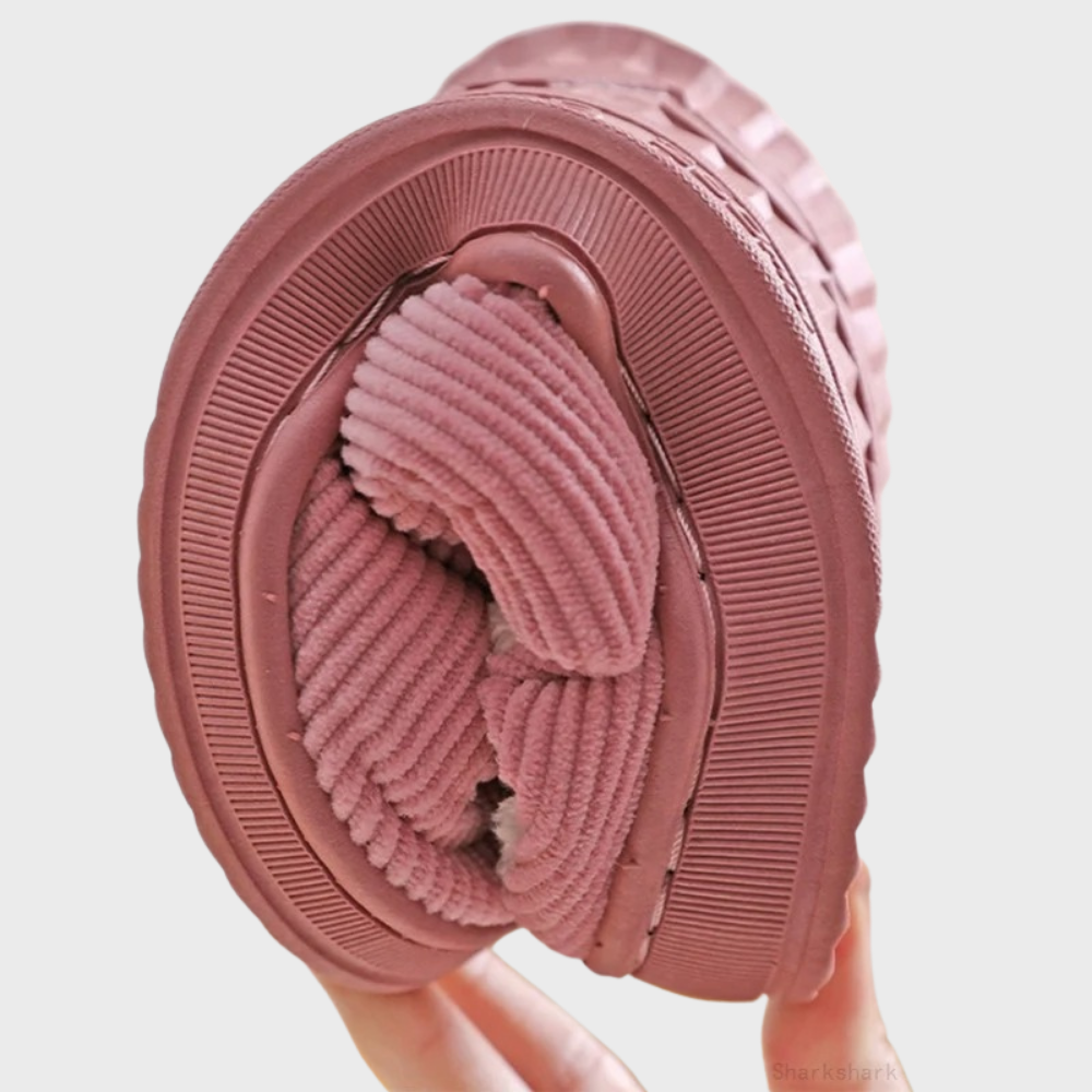 GIGI | Warm and comfortable slippers