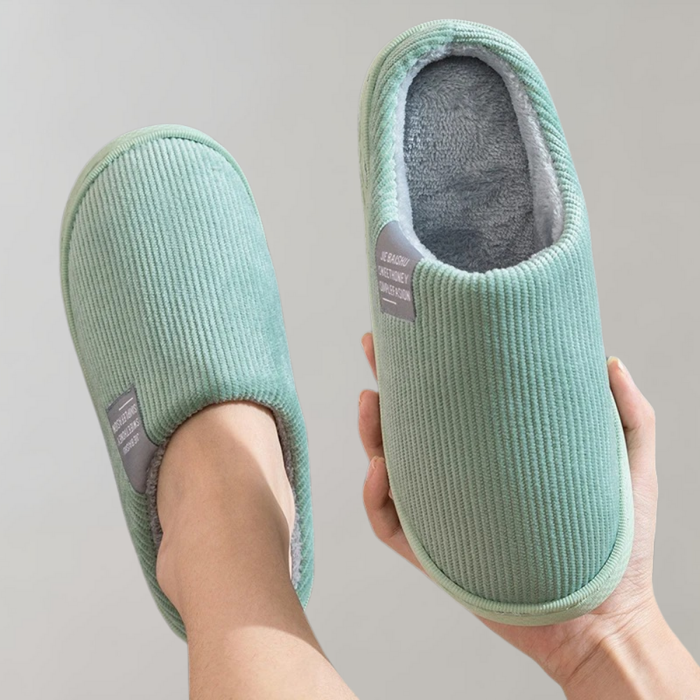 GIGI | Warm and comfortable slippers