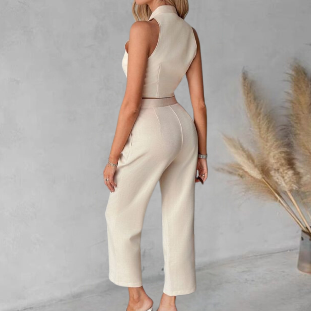 Elegant vest and elegant trousers for women