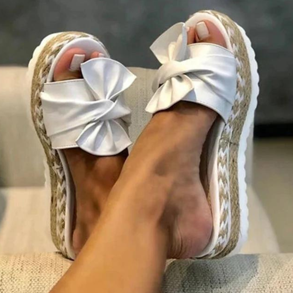 Irma - Elegant women's sandals with bow