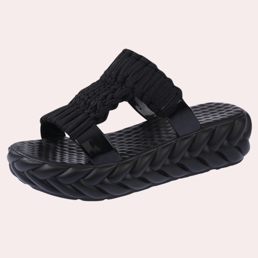 Lia - Trendy sandals with braids for a carefree summer