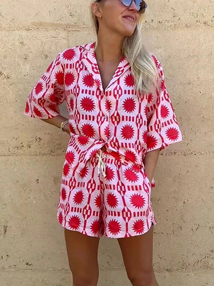 Moira - V-Hals Korte Mouw Shirt & Hoge Taille Shorts Set