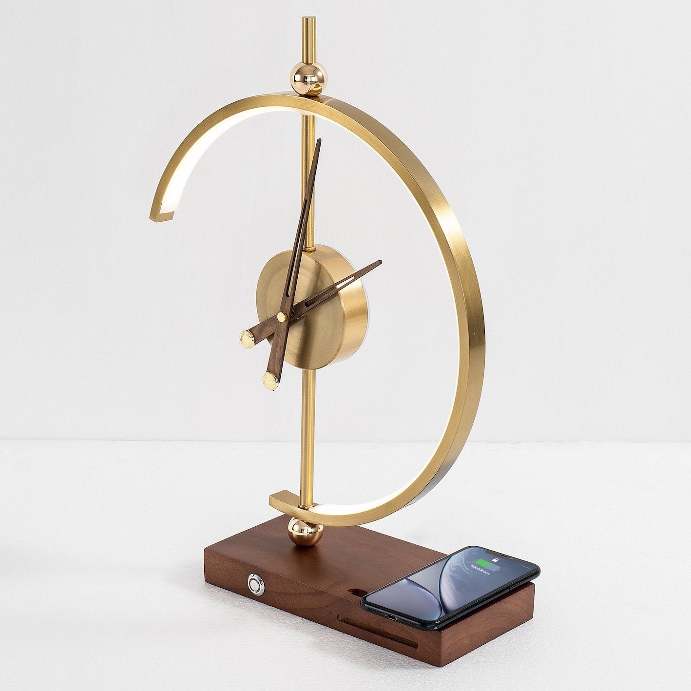 Navora – Wireless Lamp Clock Charger