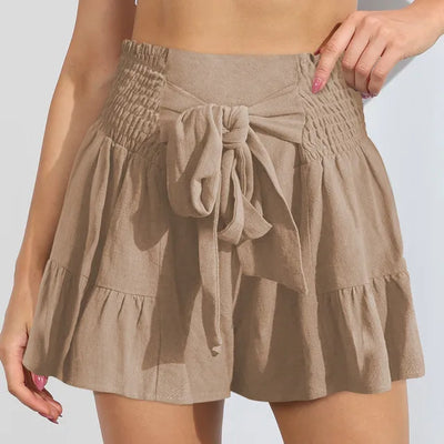 Karla - Lightweight summer shorts for chic women 