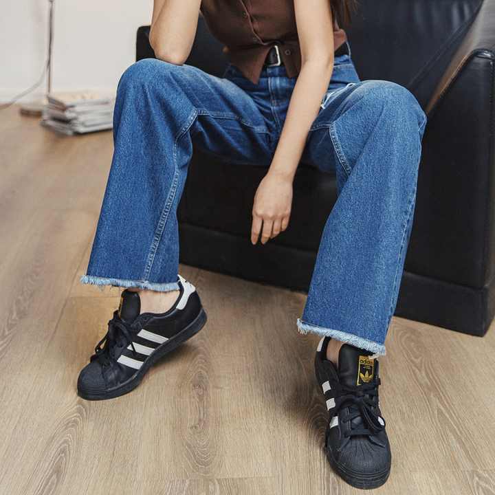 Denise | Vintage Straight-Leg Jeans for a Timeless Look