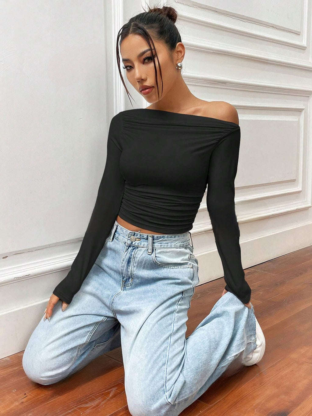 Elianna | Elegant Off-the-Shoulder Top with Long Sleeves