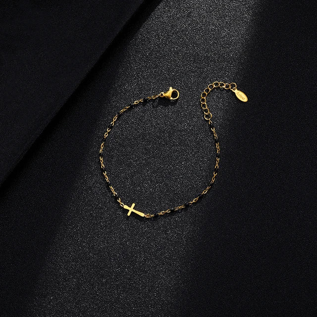 Jytte - Gold-colored Cross Bracelet