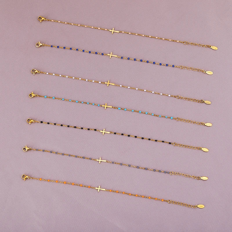 Jytte - Gold-colored Cross Bracelet