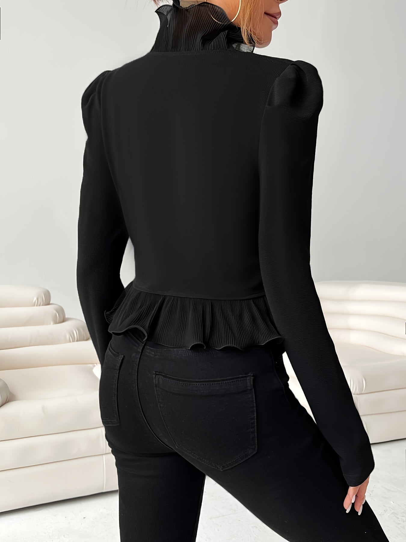 Fiona | Elegante Getailleerde Blazer met Ruche Details