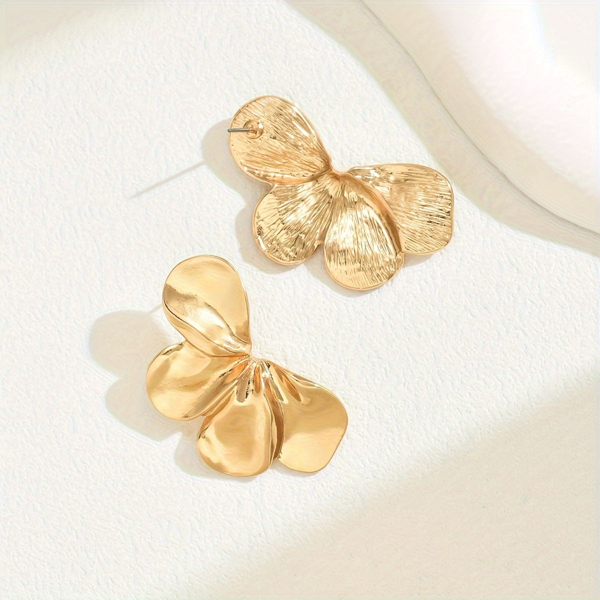 Fleur | Elegant Flower-Shaped Earrings with a Unique Design 