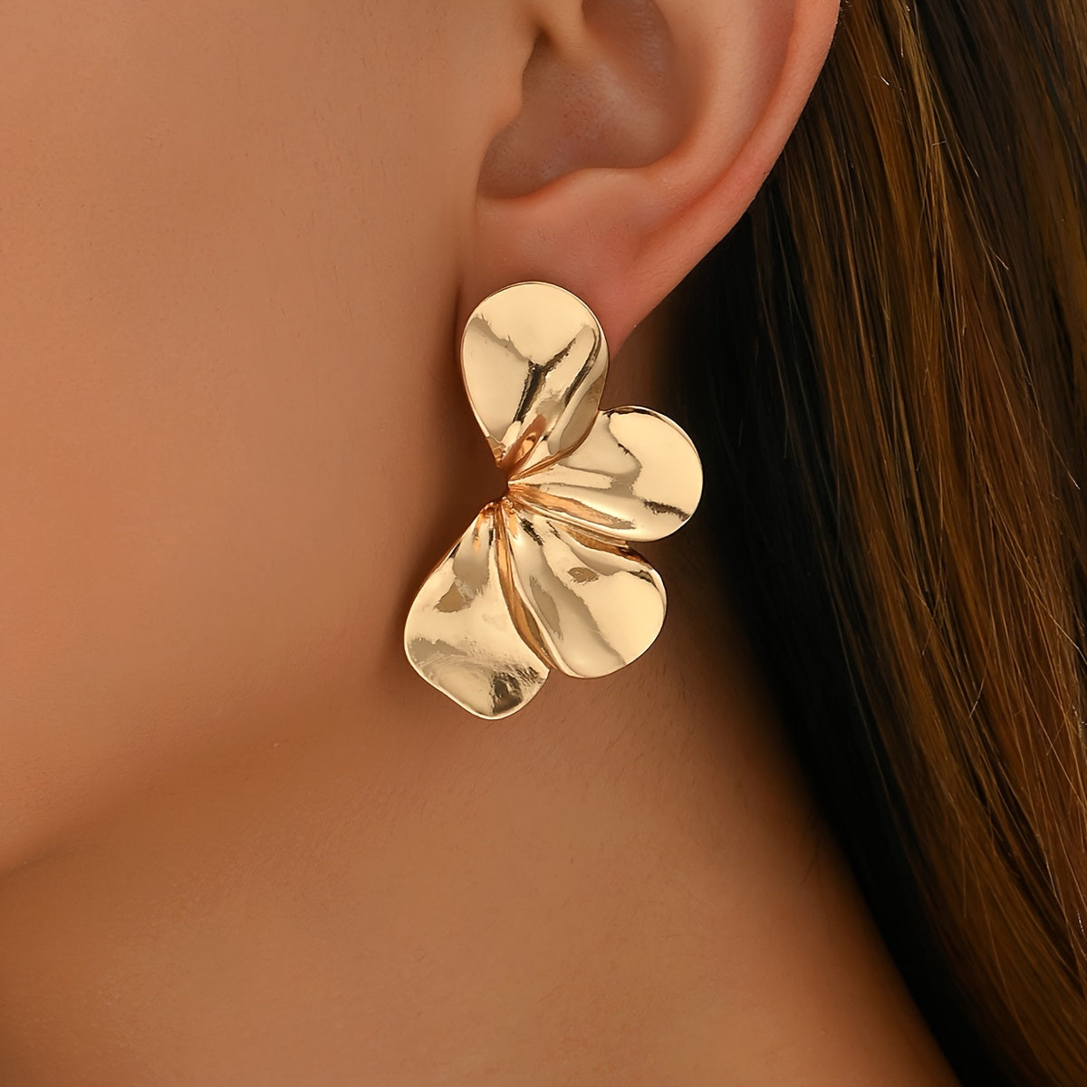 Fleur | Elegant Flower-Shaped Earrings with a Unique Design 