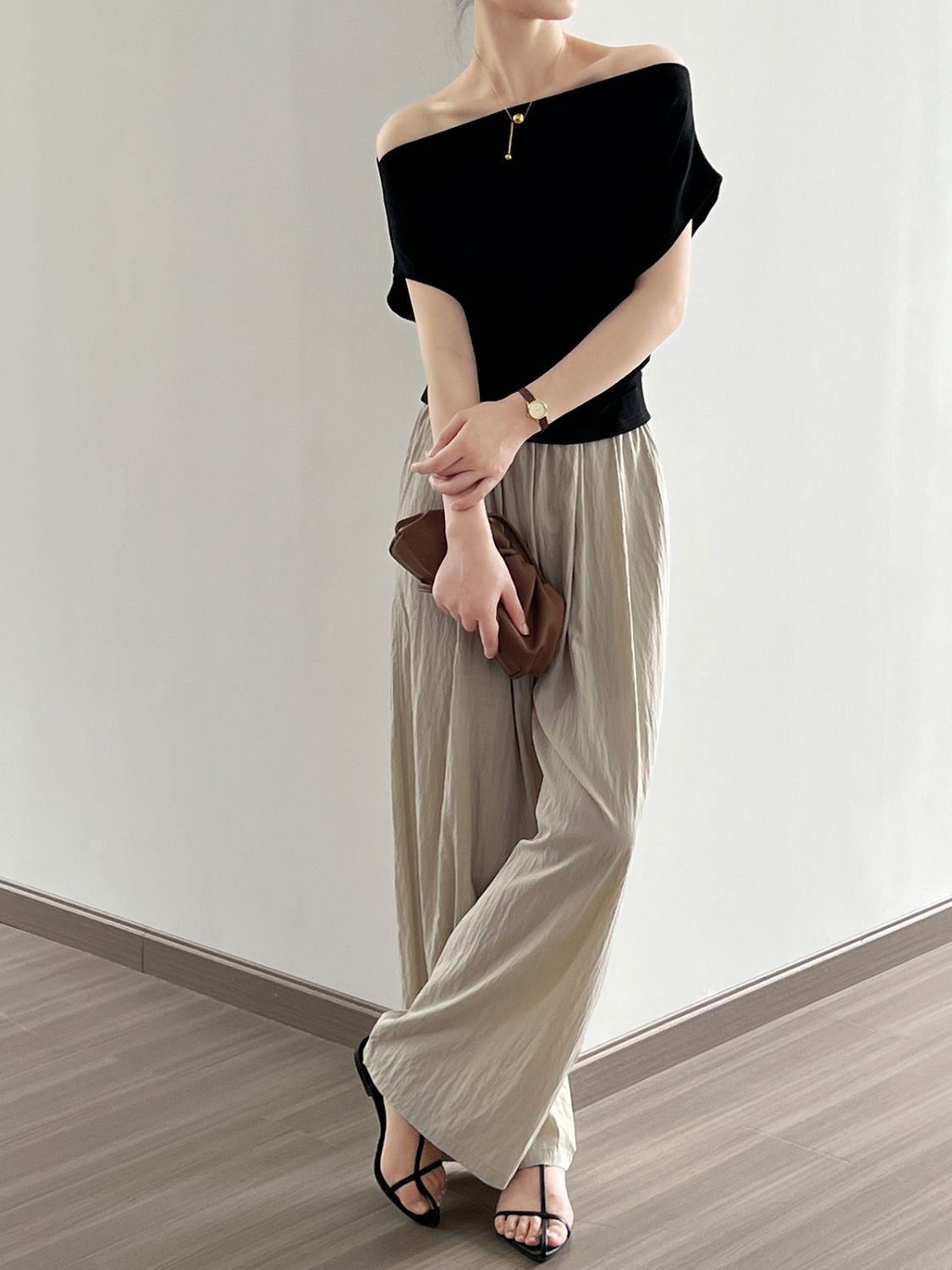 Georgia | Stylish Off-Shoulder Top with Elegant Fit