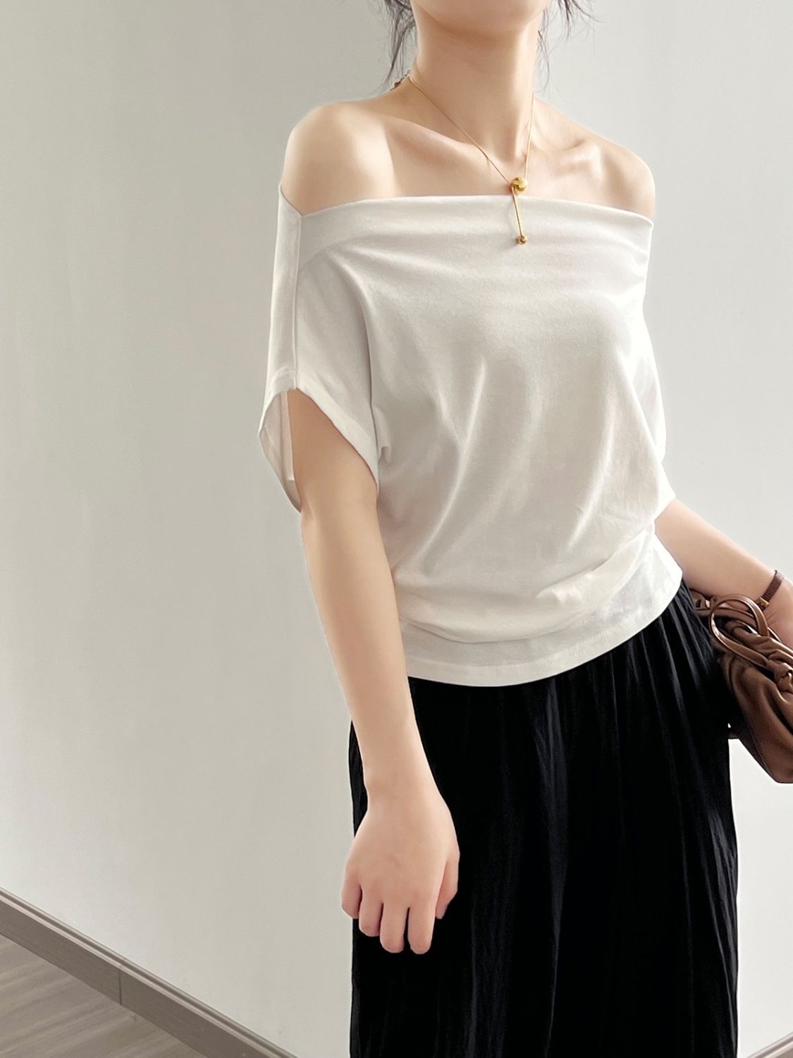 Georgia | Stylish Off-Shoulder Top with Elegant Fit