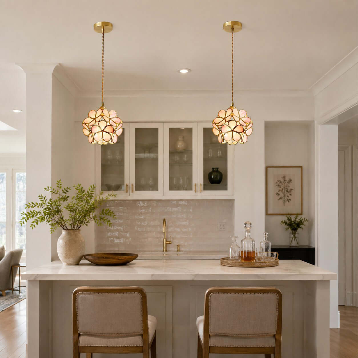 Geloura - Petal Glass Pendant Light