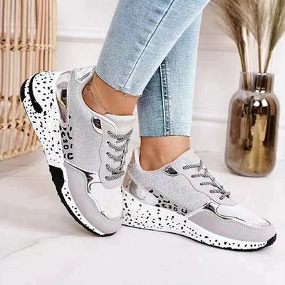 Jana - Stylish lace-up shoes with leopard print for a trendy look