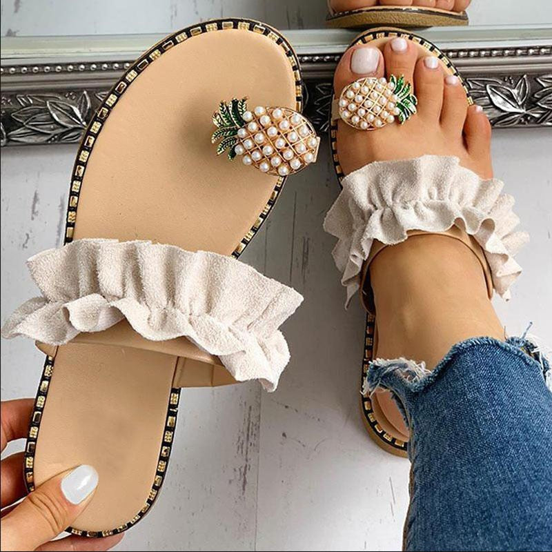 Livia - sandals with ruffles and pineapple details