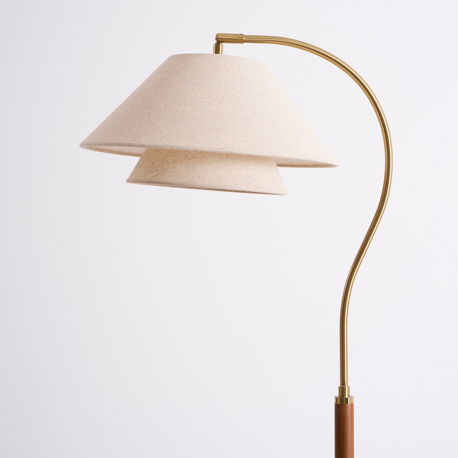 Valdorin - Sculptural Hand Floor Lamp