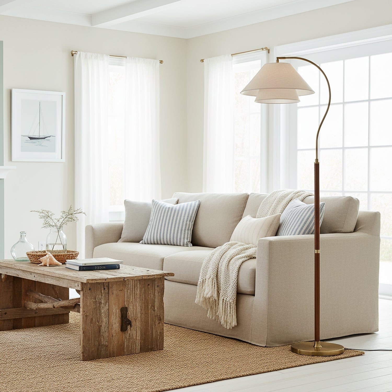 Valdorin - Sculptural Hand Floor Lamp