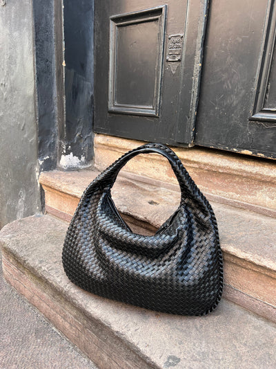 Geweven handtas als must-have