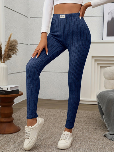 Issabella | Elegant Slim-Fit Corduroy Trousers for Women