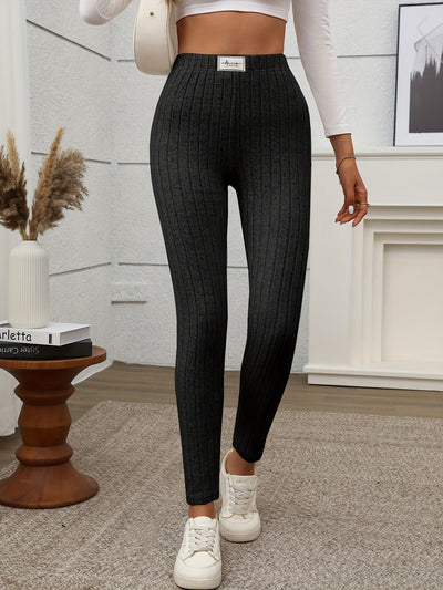 Issabella | Elegant Slim-Fit Corduroy Trousers for Women