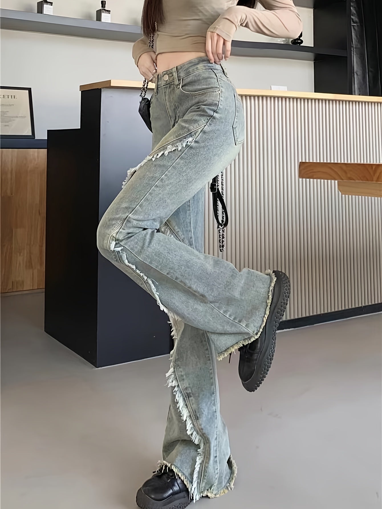 Ivana | High-Waist Flared Jeans with Frayed Hem