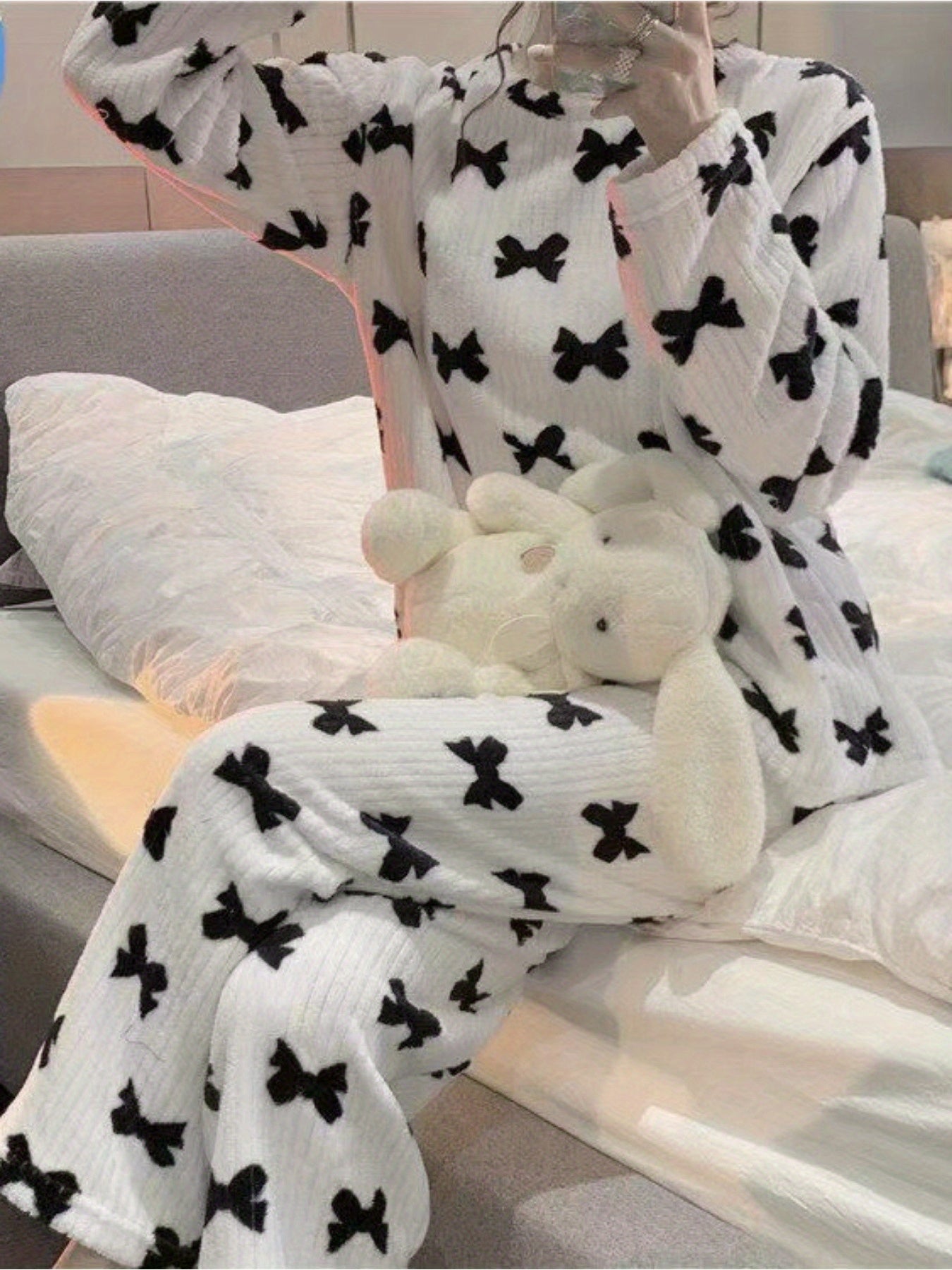 Jacqueline | Cozy Fleece Pyjama Set with Bow Print 