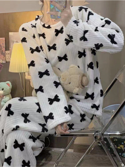 Jacqueline | Cozy Fleece Pyjama Set with Bow Print 