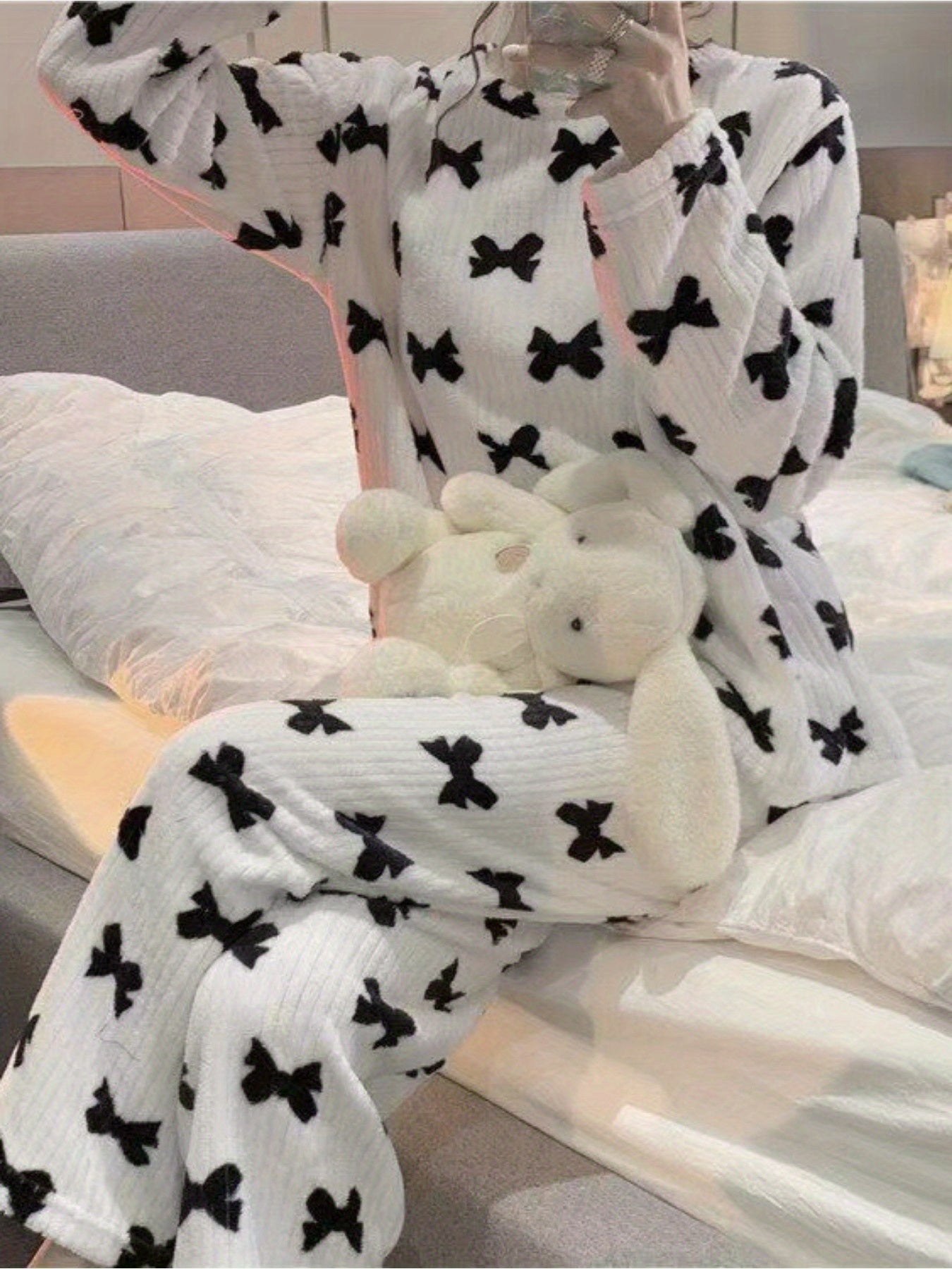 Jacqueline | Cozy Fleece Pyjama Set with Bow Print 