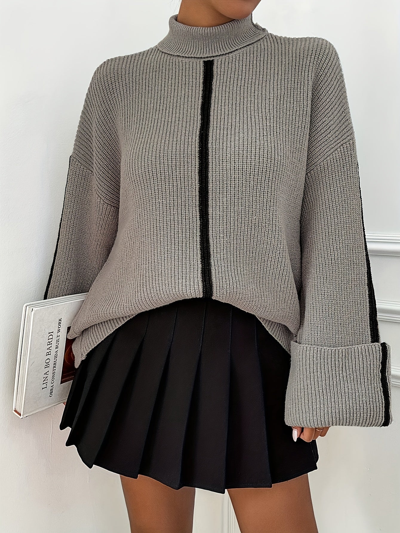 Jayde | Stylish turtleneck with wide sleeves and contrasting stripes 