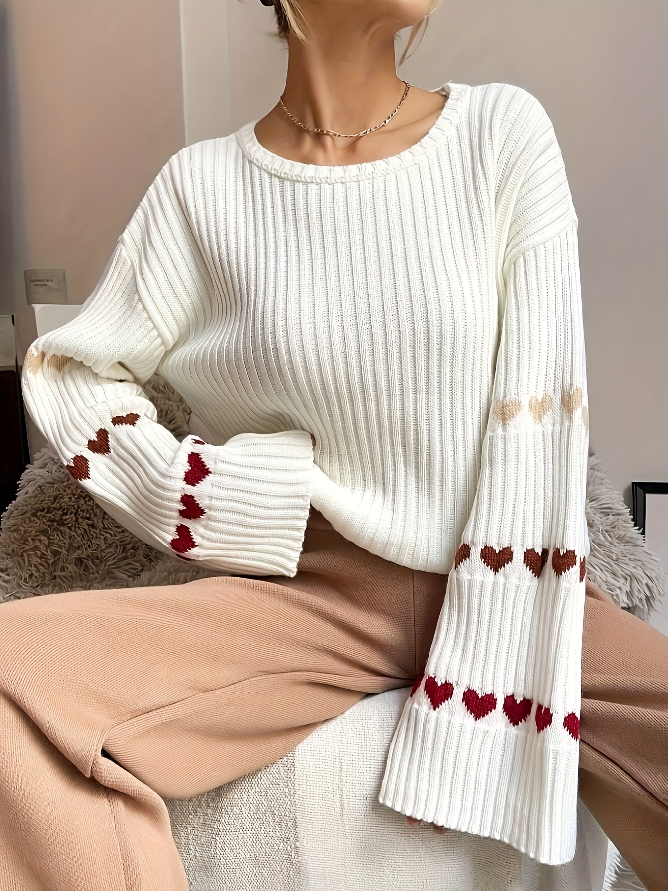 Jessa | Elegant Sweater with Heart Pattern and Wide Sleeves 