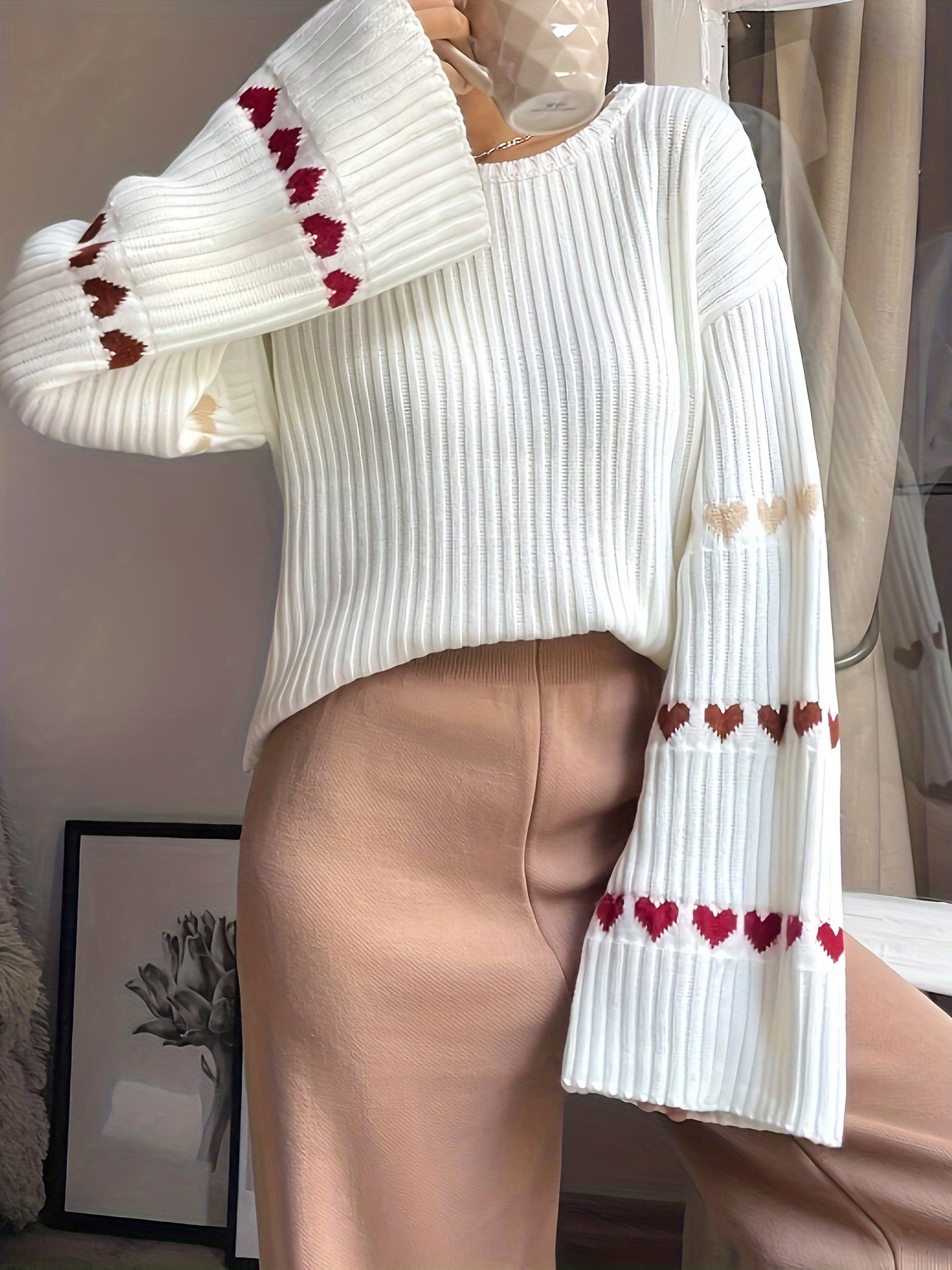 Jessa | Elegant Sweater with Heart Pattern and Wide Sleeves 