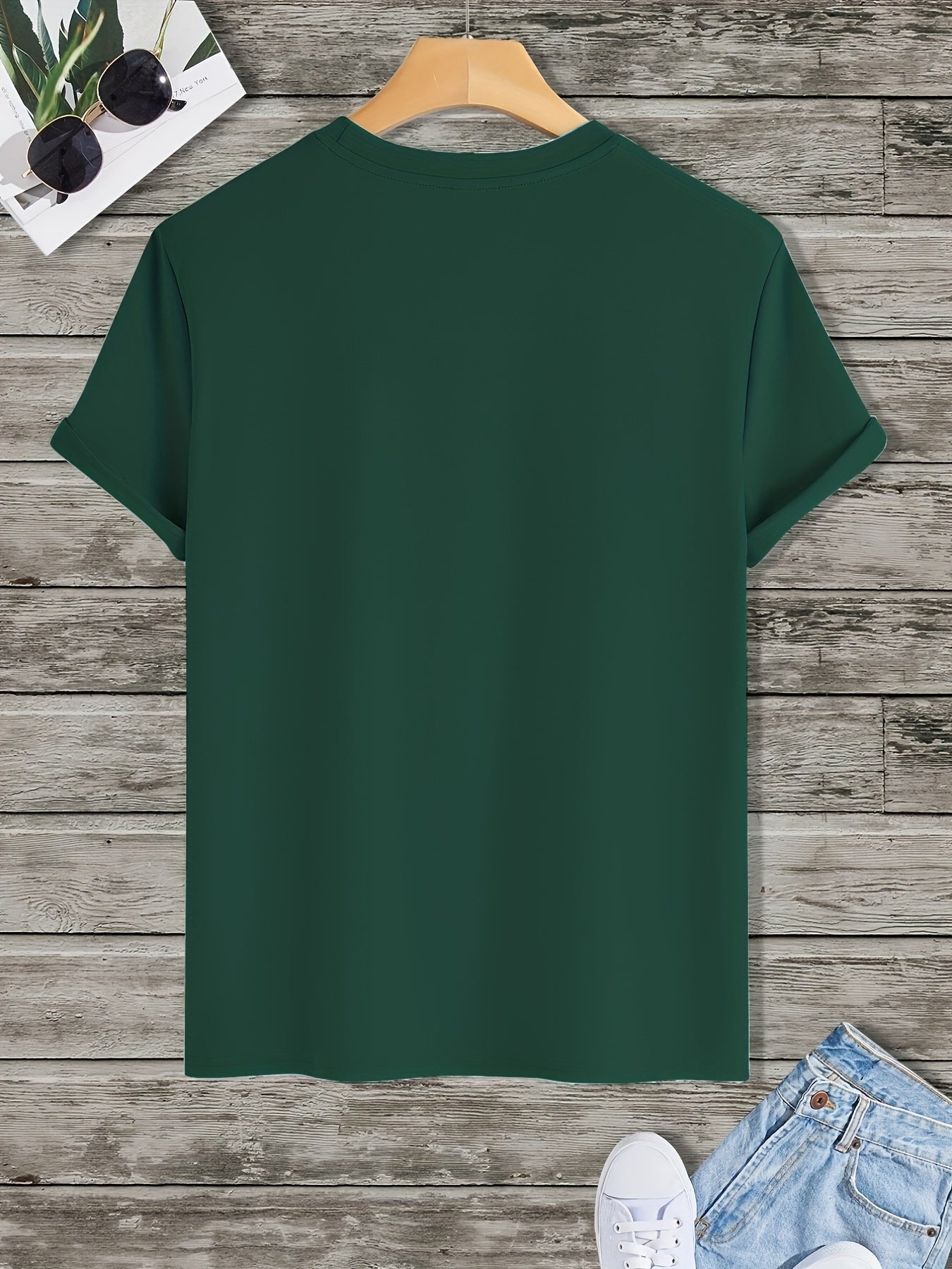 Joel | Men's T-Shirt with Mountain Climbing Print - Casual and Breathable 