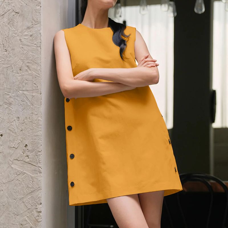 Jolene | Mouwloze Mini Jurk met Knoopdetails