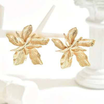 Julia | Luxurious Flower-Shaped Statement Earrings 